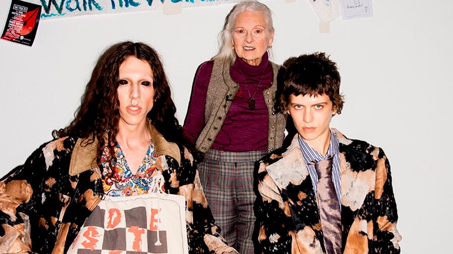 Vivienne Westwood manifeste pour Julian Assange à la fashion week de Londres