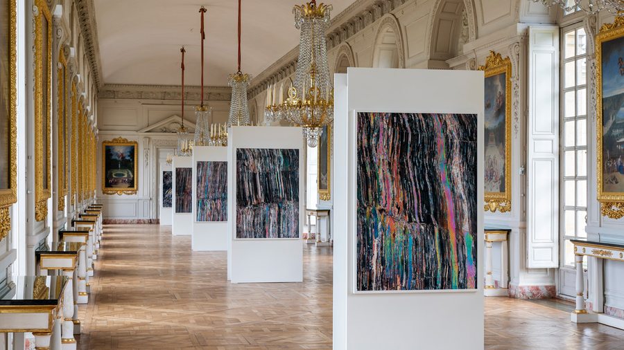 Rencontre avec Dove Allouche, l'artiste qui explore le château de Versailles