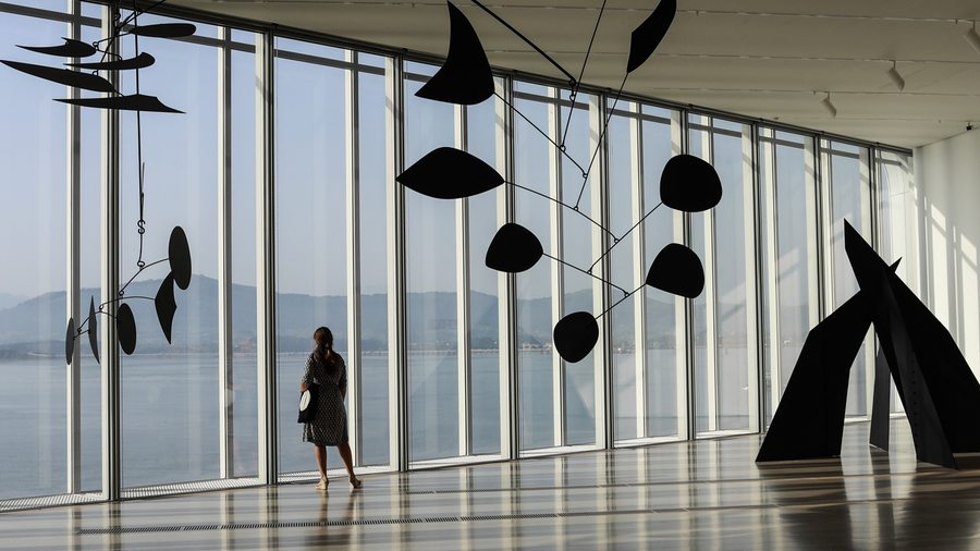 Les œuvres d’Alexander Calder, entre ciel et mer