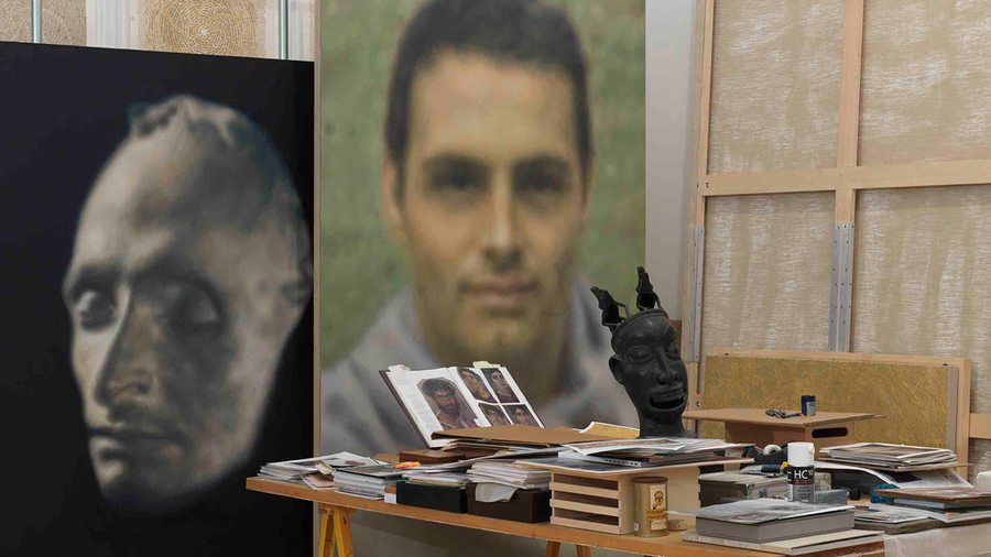 Le maître iranien Y.Z Kami expose ses portraits troublants à la galerie Gagosian