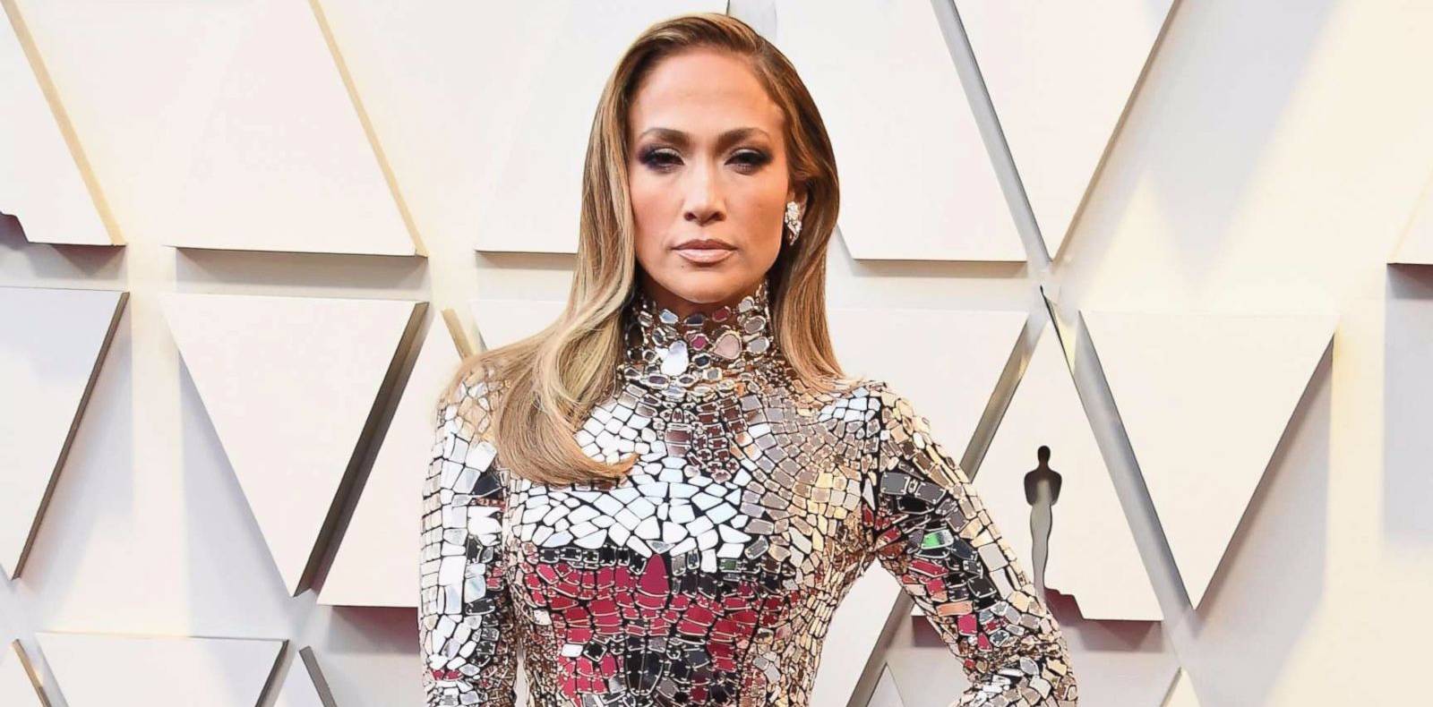 Jennifer Lopez en 9 looks sophistiqués 
