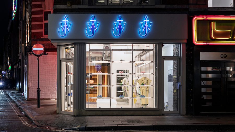 JW Anderson ouvre une boutique au cœur des lumières de Soho
