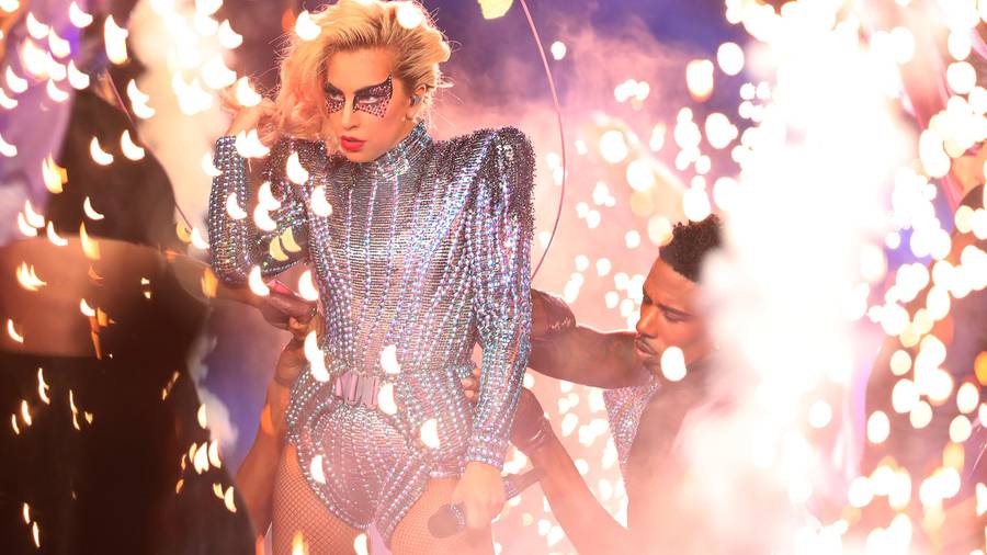 Le beauty look de Lady Gaga au Super Bowl
