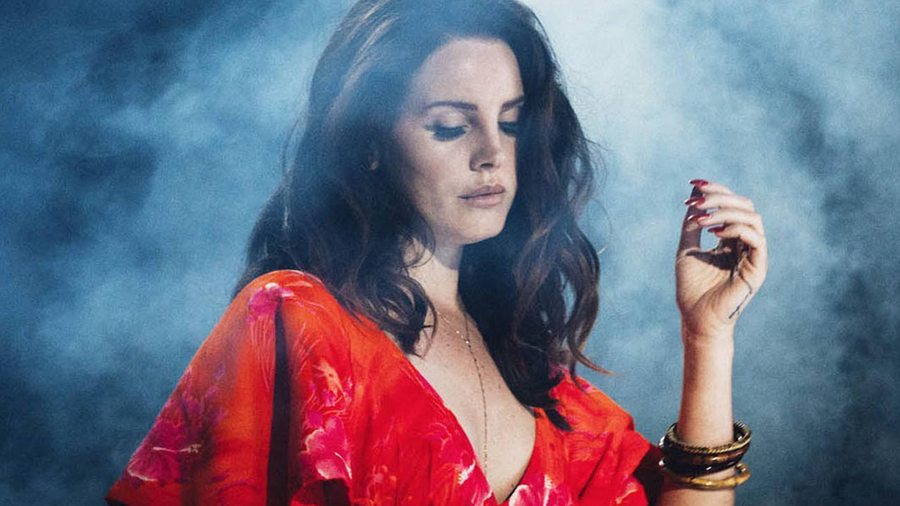 Lana Del Rey, rough seas and butterflies in her new video for “Mariners Apartment Complex”