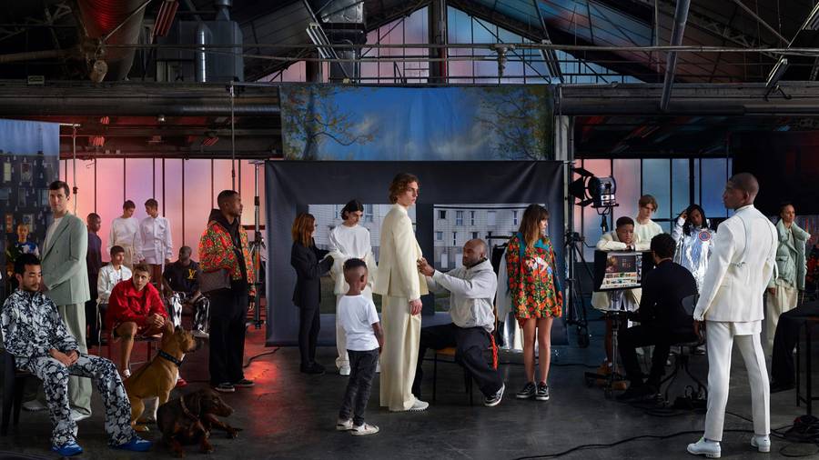 Qui est Mohamed Bourouissa, l’artiste qui a réalisé la première campagne de Virgil Abloh pour Louis Vuitton ?