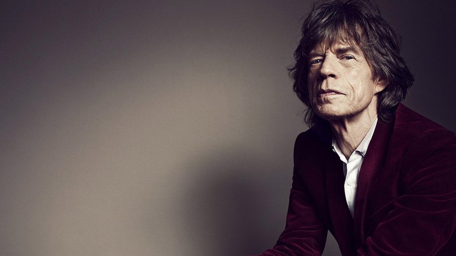 Mick Jagger, marchand d’art véreux dans “The Burnt Orange Heresy“