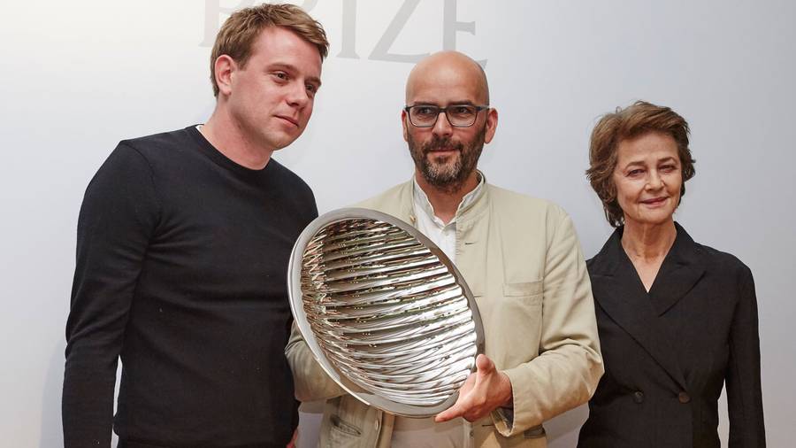 Qui est le grand gagnant du premier Prix d’artisanat Loewe ?
