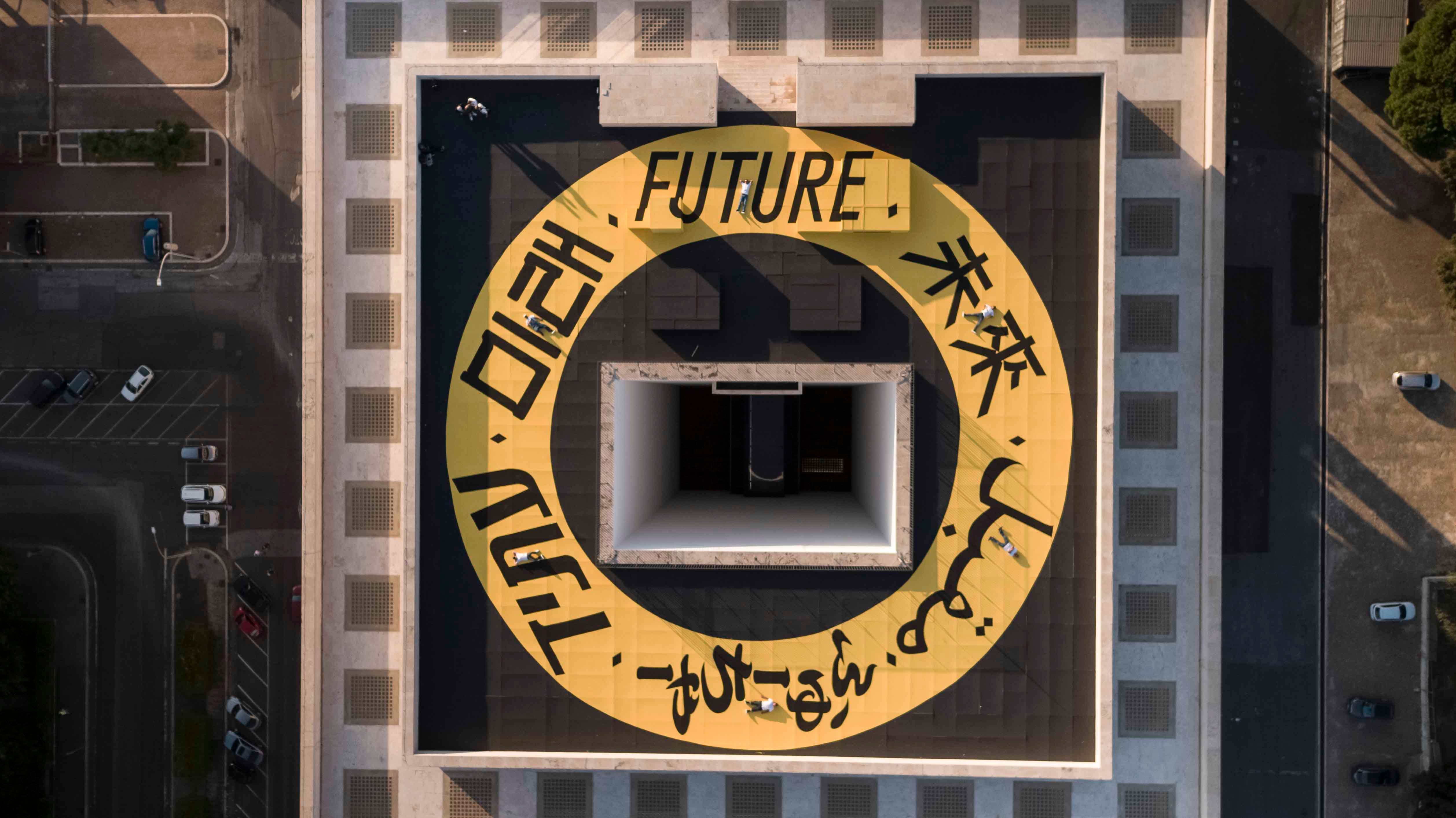 À Rome, six street artists taguent le futur sur le rooftop de Fendi