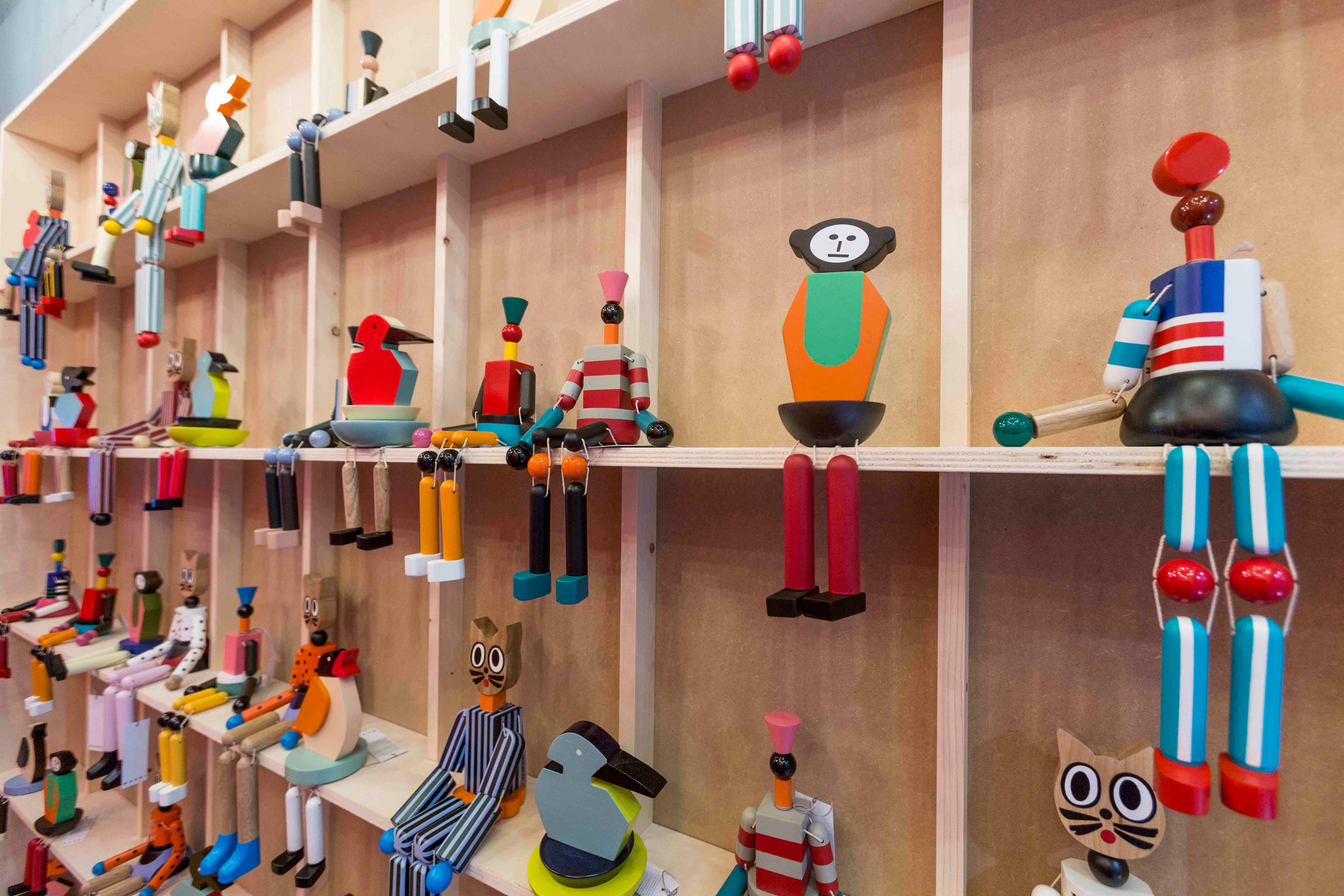 Le Marni Market révèle une collection d’objets originaux et hauts en couleur à Paris
