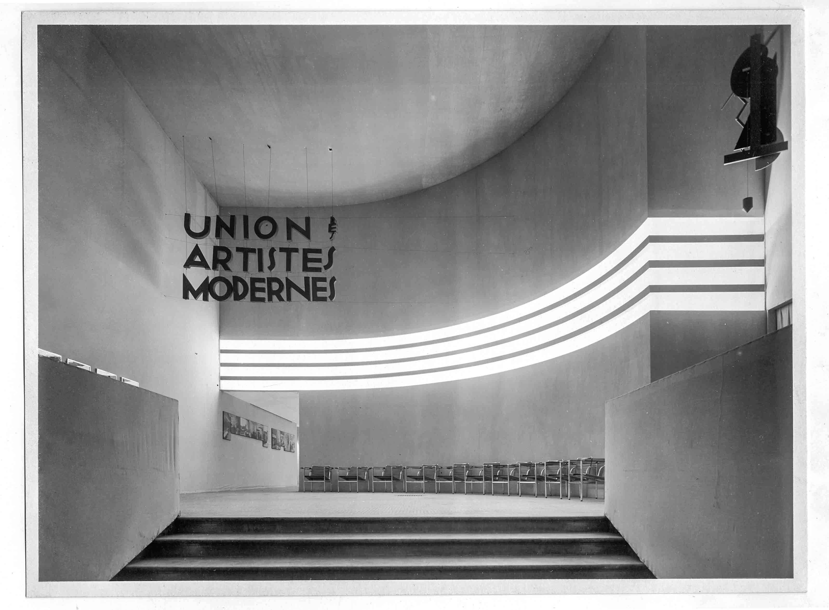 Jean Prouvé, Robert Mallet-Stevens, Charlotte Perriand... Les maîtres du modernisme débarquent à Pompidou
