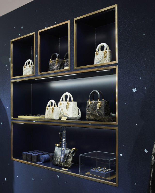 Dior célèbre la couleur bleue aux Galeries Lafayette