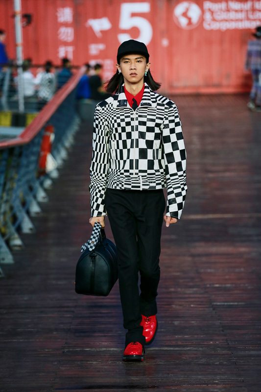 Le défilé Louis Vuitton homme printemps-été 2021 à Shanghai