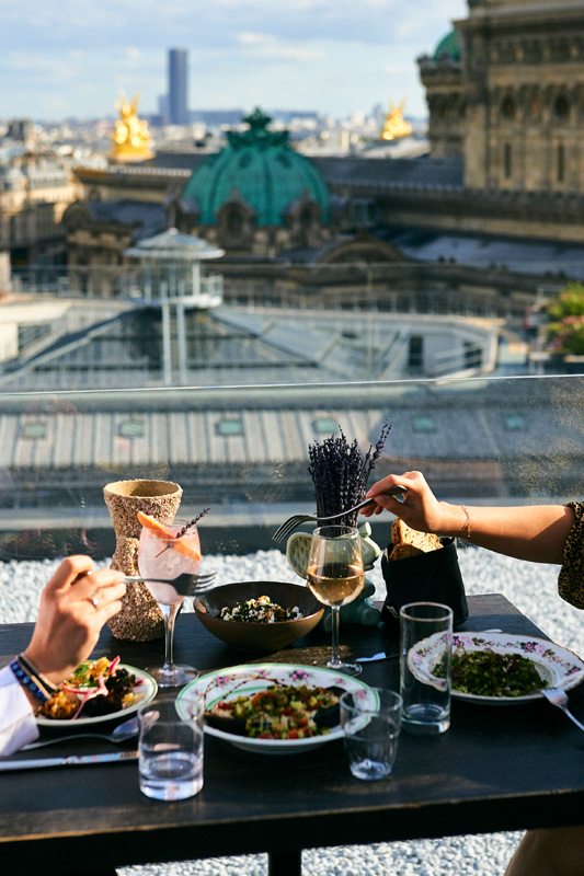 Le restaurant rooftop Créatures a vraiment la plus belle vue sur Paris