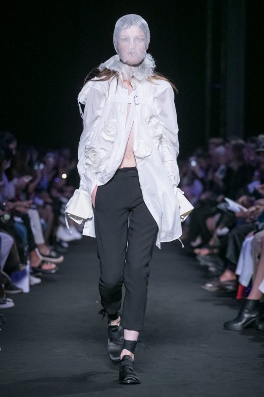 Ann Demeulemeester Spring-Summer 2019 fashion show 
