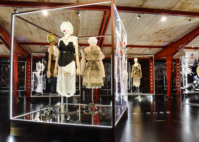 Maison Margiela expose sa collection haute couture chez Maxfield à Los Angeles