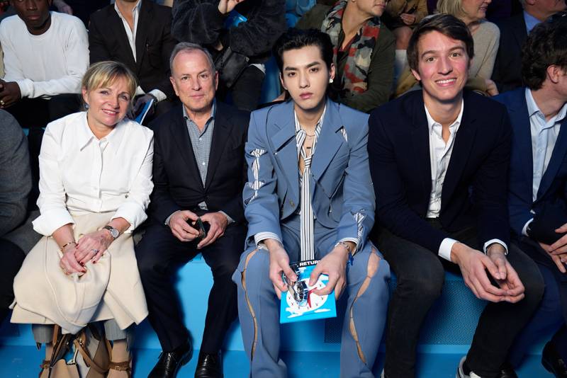 Bella Hadid et Kris Wu au défilé Louis Vuitton automne-hiver 2020-2021