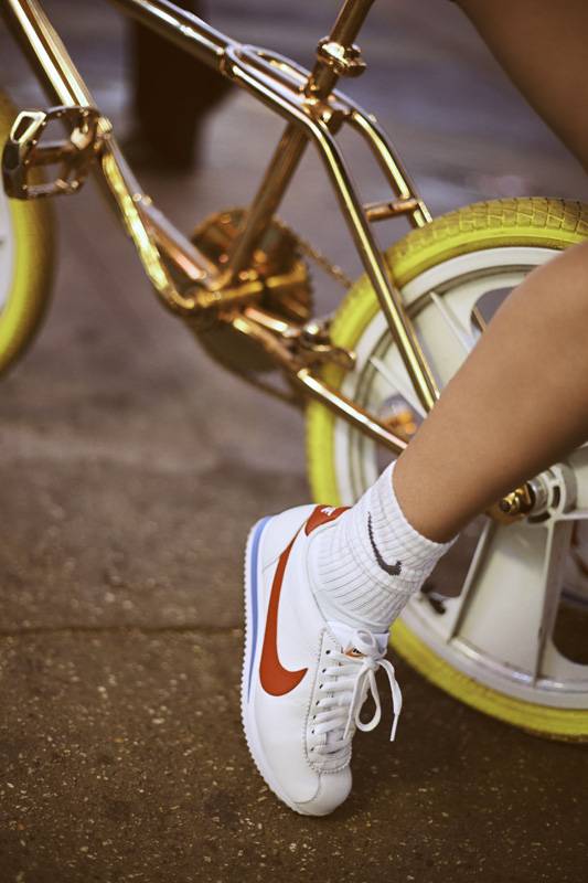 Nike célèbre les 45 ans de la Cortez avec Bella Hadid