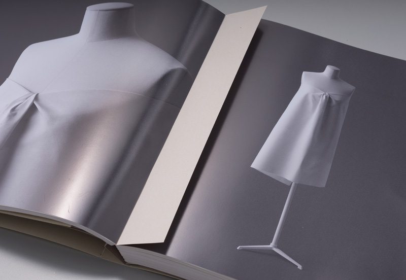 COS publie son premier ouvrage, Creating with Shapes, consacré au design de mode