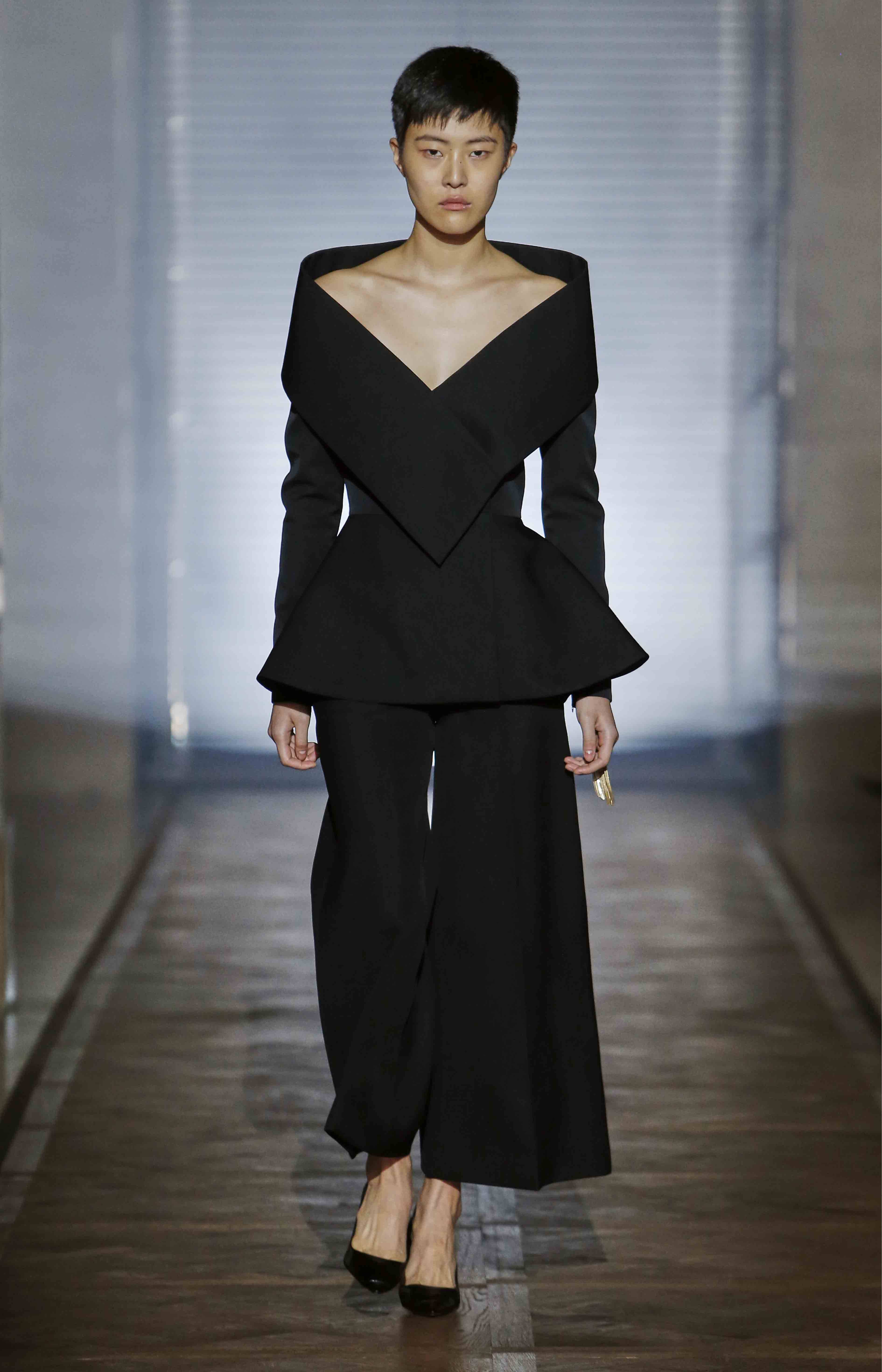 Arrange Torment decide Le défilé Givenchy Haute Couture printemps-été 2018