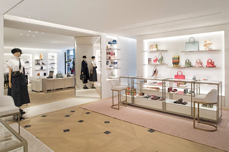 Dior inaugure sa nouvelle boutique rue Saint-Honoré avec sa collection Fall 2020