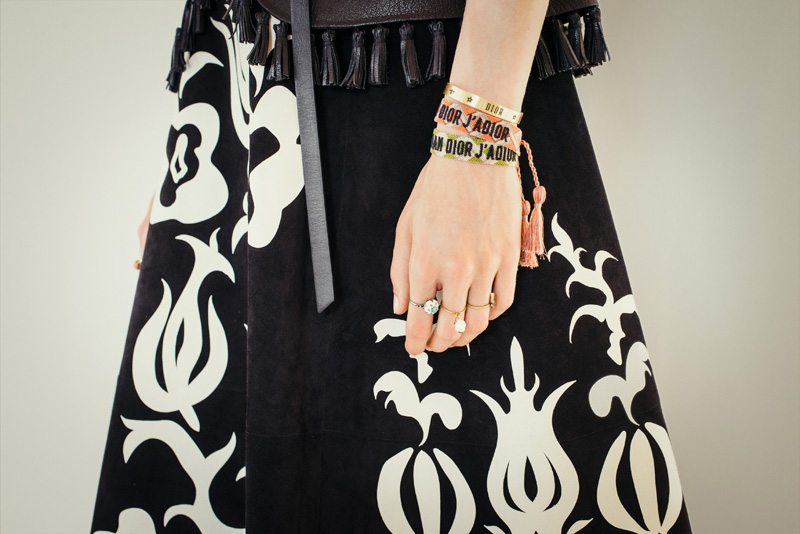 Dior signe le grand retour du bracelet tissé