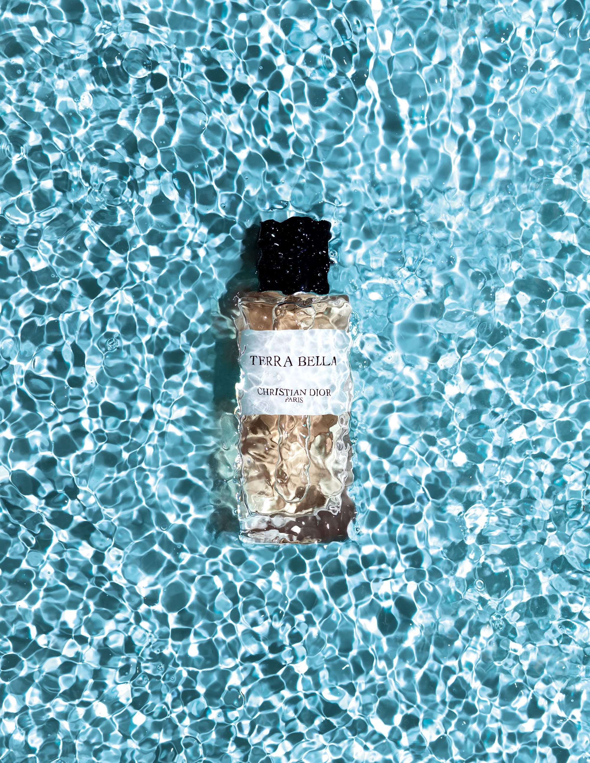 “Eaux Vives”, les nouveaux parfums photographiés par Antoine Picard 