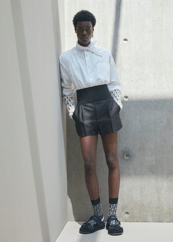 Kim Jones invite l'artiste Amoako Boafo sur la collection Dior homme printemps-été 2021