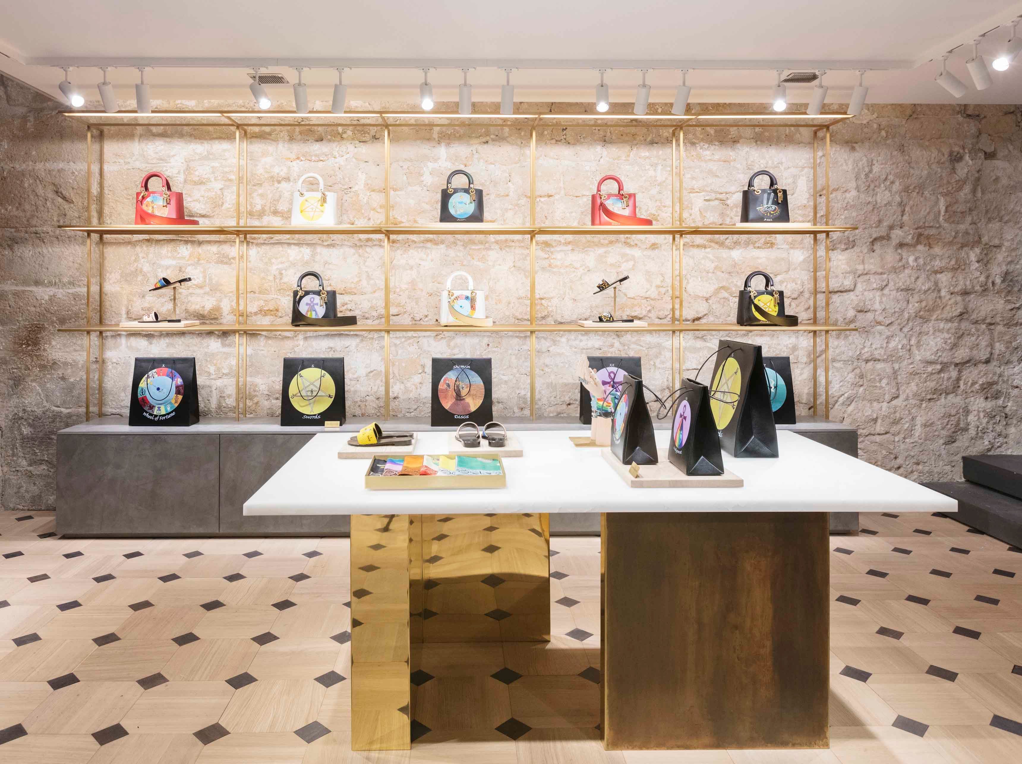 Que nous réserve le nouveau pop-up store de Dior rue Saint Honoré ?