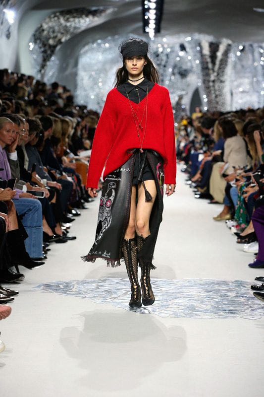 Niki de Saint Phalle inspire Maria Grazia Chiuri pour Dior printemps-été 2018
