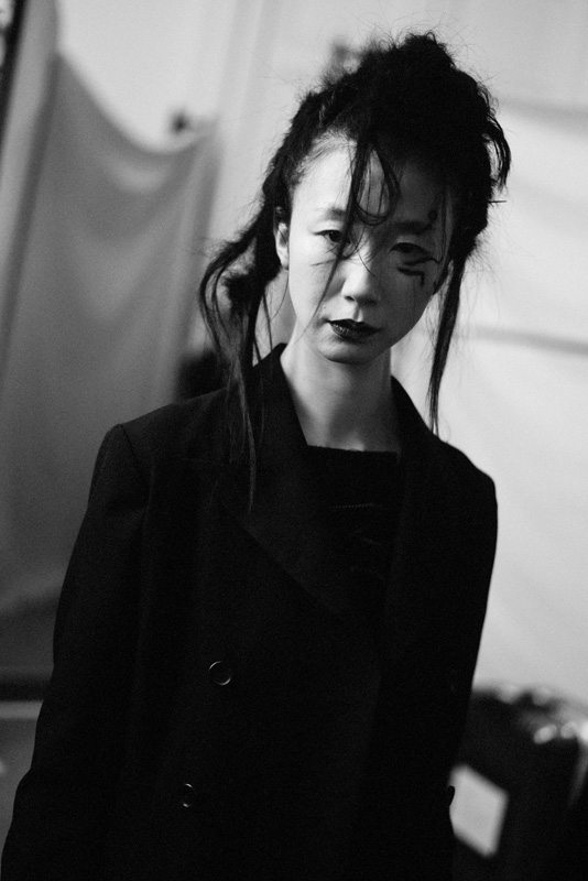 Backstage : le défilé Yohji Yamamoto automne-hiver 2020-2021