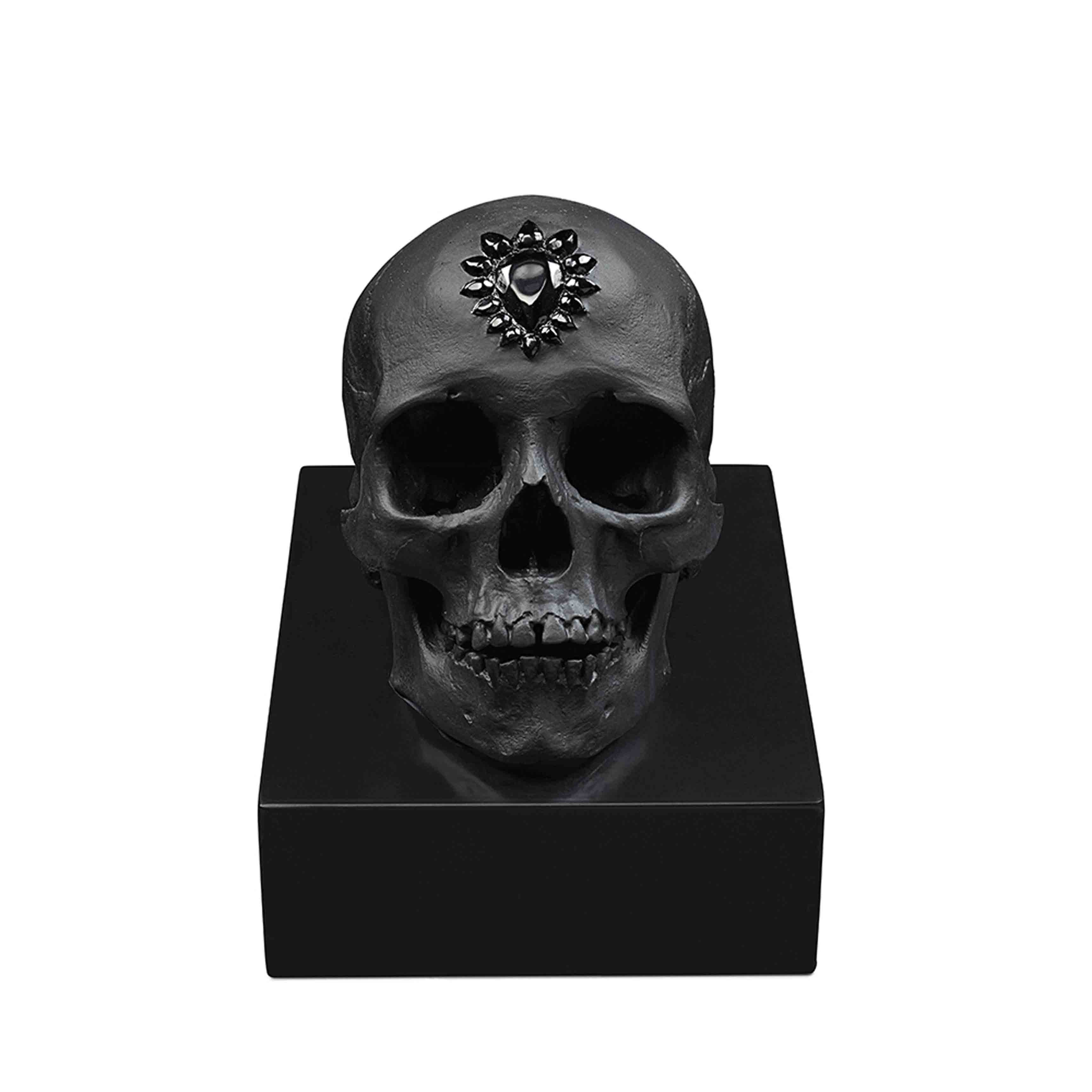 L’objet du jour : le crâne de cristal “Eternal Sleep” de Damien Hirst