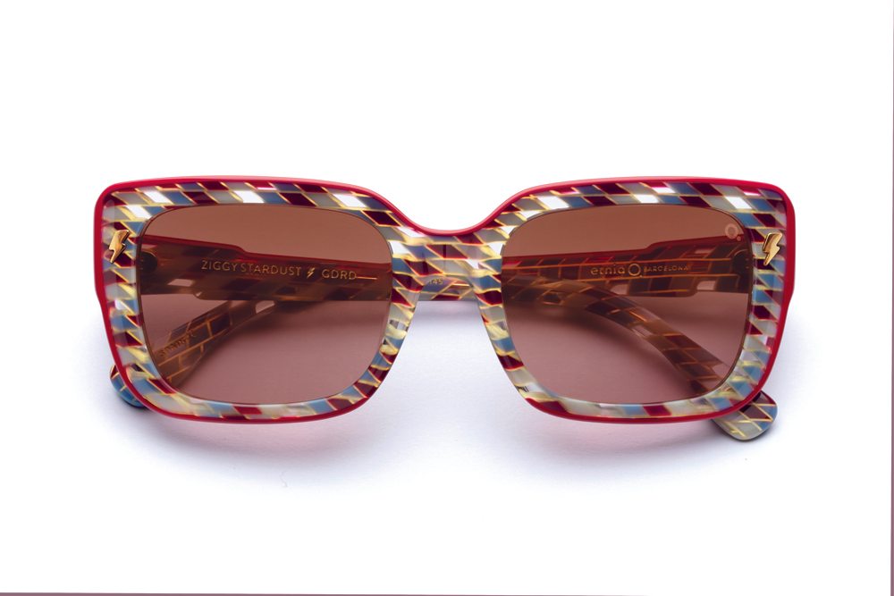 Etnia Barcelona lance une collection de lunettes inspirées par Bowie 