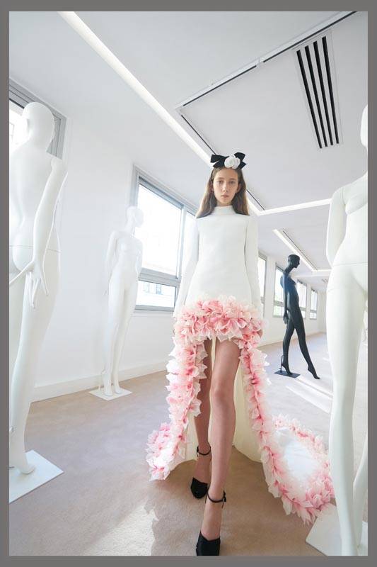 La collection Giambattista Valli haute couture automne-hiver 2019-2020 exposée à l'hôtel Shangri-La