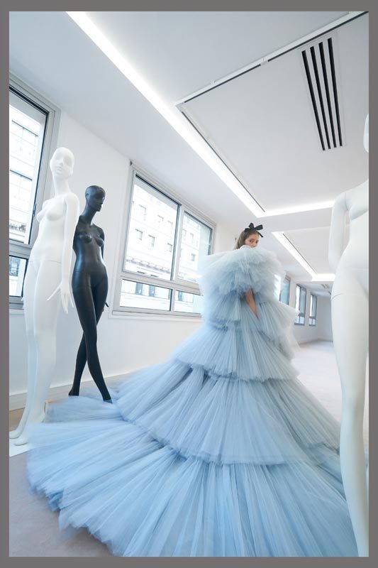 La collection Giambattista Valli haute couture automne-hiver 2019-2020 exposée à l'hôtel Shangri-La
