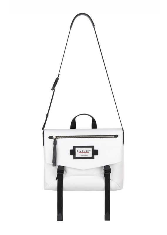 Givenchy signe une collection de sacs de voyage