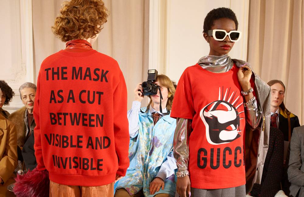 “Gucci Manifesto” : l’obsession d’Alessandro Michele pour le masque