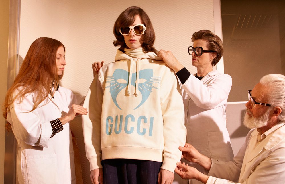 “Gucci Manifesto” : l’obsession d’Alessandro Michele pour le masque
