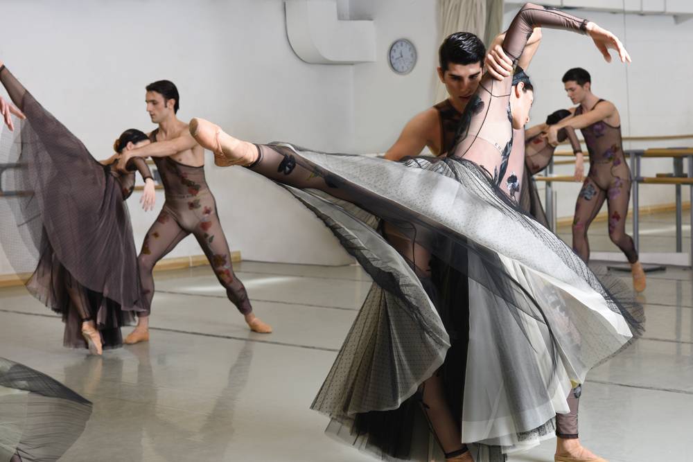 Quand Dior habille de fleurs les danseurs du Teatro dell’Opera à Rome