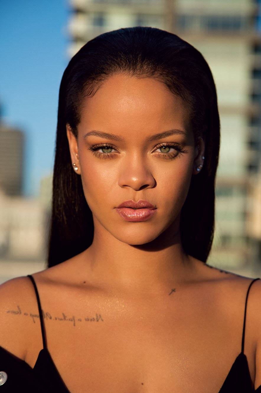 Après la mode, Rihanna se lance dans la beauté