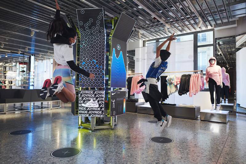 Nike ouvre un temple du sport et de l’innovation sur les Champs-Élysées
