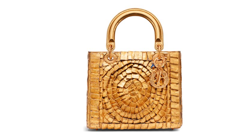 11 femmes artistes réinventent le sac Lady Dior
