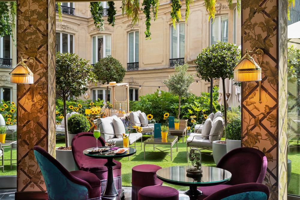 Joy, la terrasse cachée de l'hôtel Le Fouquet's sur les Champs-Elysées