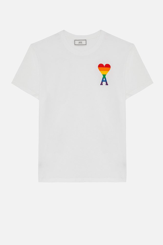 Objet du jour : le tee-shirt Ami Rainbow en soutien à la cause LGBT