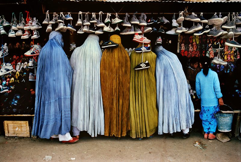 Les photos mythiques de Steve McCurry exposées à Lyon