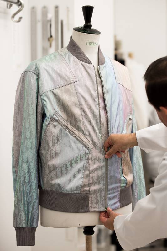 Exclusif : la collaboration entre Kim Jones et l’artiste Sorayama pour Dior Homme