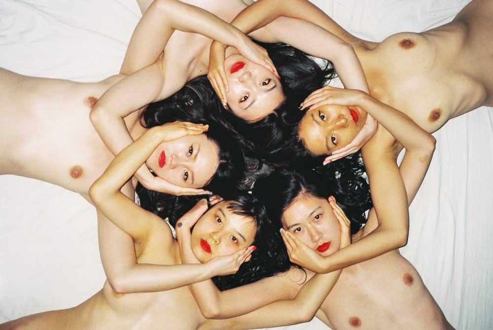 Controversy: the photographer Ren Hang is accused of plagiarism