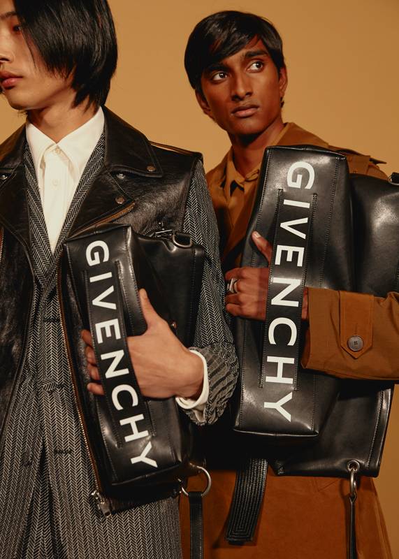 Objet du jour : les sacs “Tag” de Givenchy 