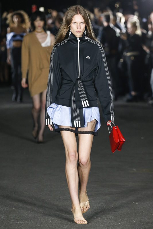 Alexander Wang emmène littéralement la mode dans la rue 
