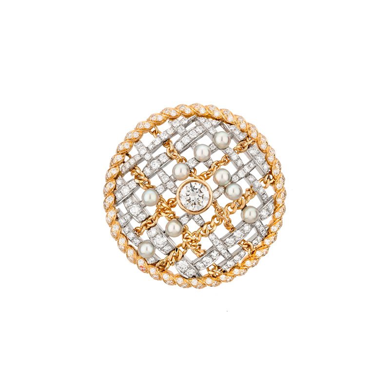 Chanel décline son tweed en or et pierres précieuses
