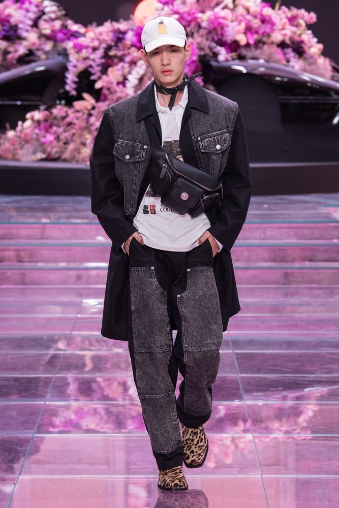 Le défilé Versace homme printemps-été 2020